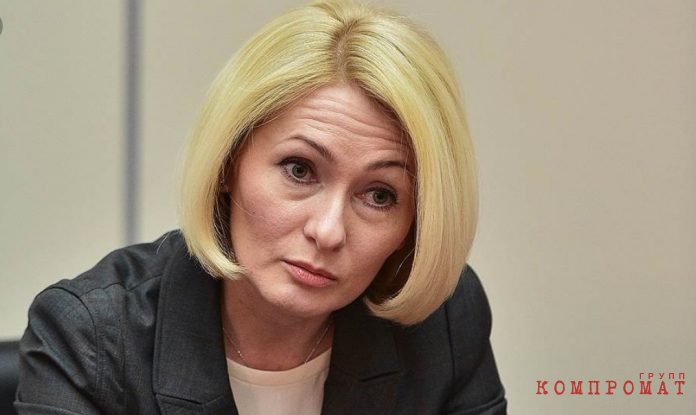 Виктория Абрамченко прикрывает «корму» Николая Токарева?